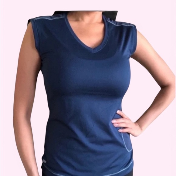 Alo Blue Athletic tank Top medium - Picture 1 of 9
